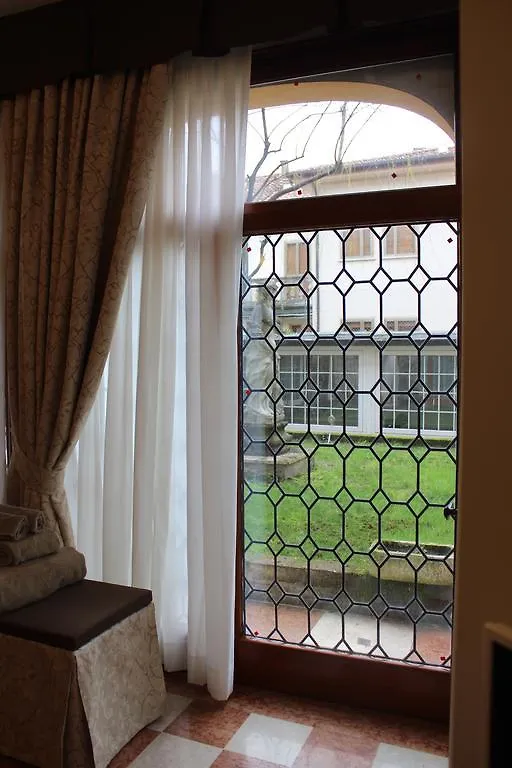Domus Dotti V Guest House Treviso