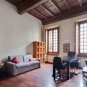 tornabuoni-apartment.it-tuscanyhotel.com/